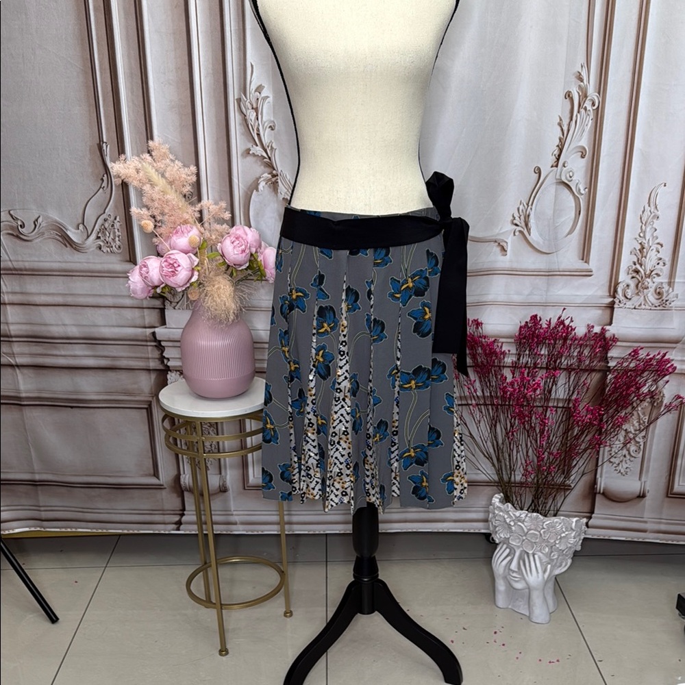 ❤️❤️❤️SOLD❤️❤️❤️Blue and Gray Skirt